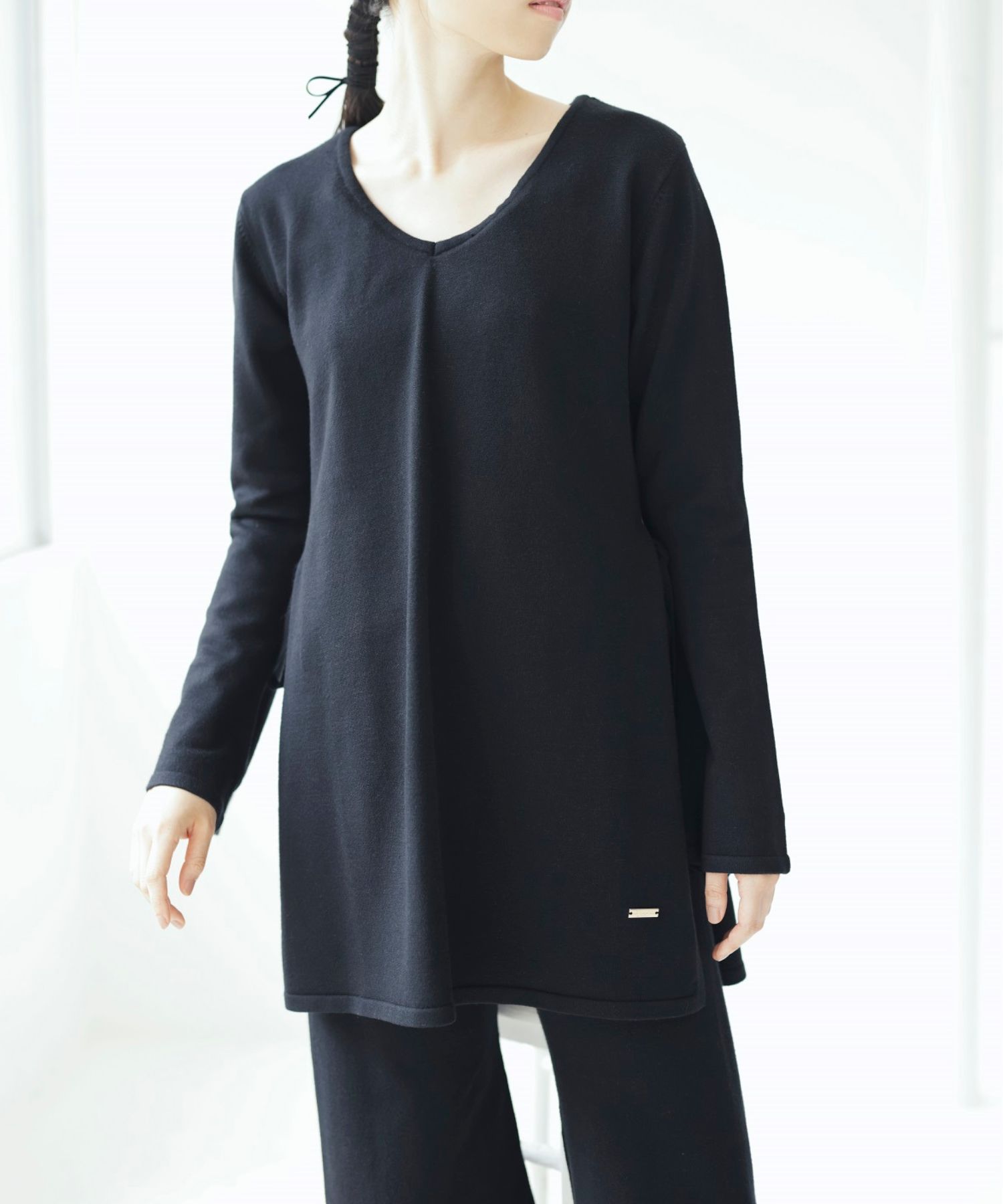 【60％OFF】リサイクルレーヨン カップツキサイドリボントップス